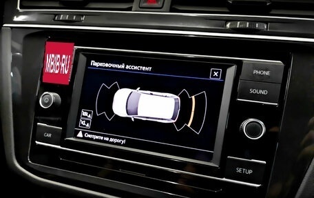 Volkswagen Tiguan II, 2018 год, 2 615 000 рублей, 27 фотография
