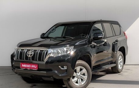 Toyota Land Cruiser Prado 150 рестайлинг 2, 2020 год, 5 415 000 рублей, 1 фотография