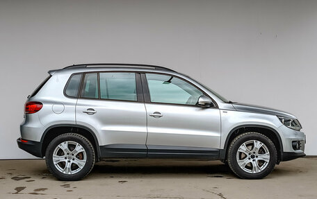 Volkswagen Tiguan I, 2016 год, 1 800 000 рублей, 4 фотография