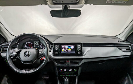Skoda Rapid II, 2022 год, 1 540 000 рублей, 14 фотография
