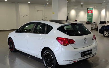 Opel Astra J, 2012 год, 666 000 рублей, 11 фотография