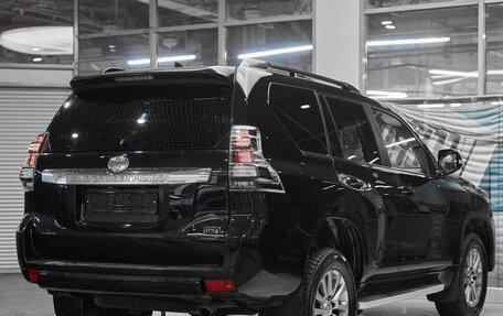 Toyota Land Cruiser Prado 150 рестайлинг 2, 2017 год, 3 499 000 рублей, 6 фотография