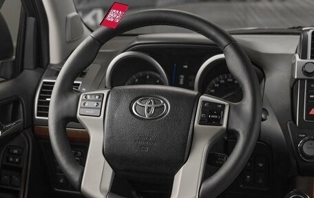 Toyota Land Cruiser Prado 150 рестайлинг 2, 2017 год, 3 499 000 рублей, 10 фотография