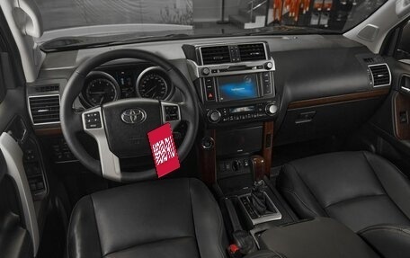 Toyota Land Cruiser Prado 150 рестайлинг 2, 2017 год, 3 499 000 рублей, 7 фотография