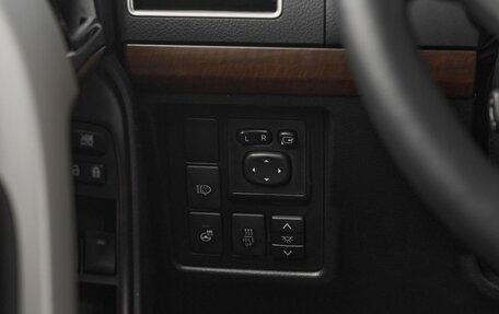 Toyota Land Cruiser Prado 150 рестайлинг 2, 2017 год, 3 499 000 рублей, 16 фотография