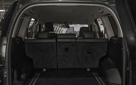 Toyota Land Cruiser Prado 150 рестайлинг 2, 2017 год, 3 499 000 рублей, 19 фотография