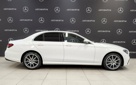 Mercedes-Benz E-Класс, 2022 год, 5 635 000 рублей, 4 фотография