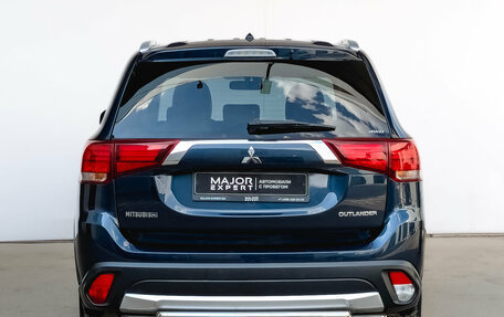 Mitsubishi Outlander III рестайлинг 3, 2016 год, 1 999 000 рублей, 6 фотография
