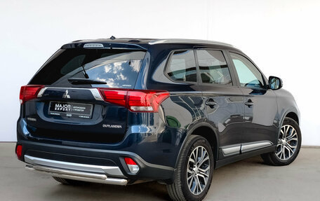 Mitsubishi Outlander III рестайлинг 3, 2016 год, 1 999 000 рублей, 5 фотография