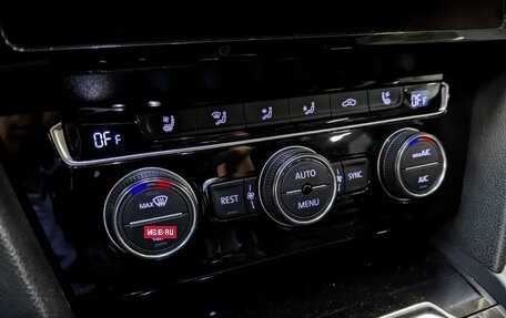 Volkswagen Passat B8 рестайлинг, 2018 год, 1 821 000 рублей, 24 фотография
