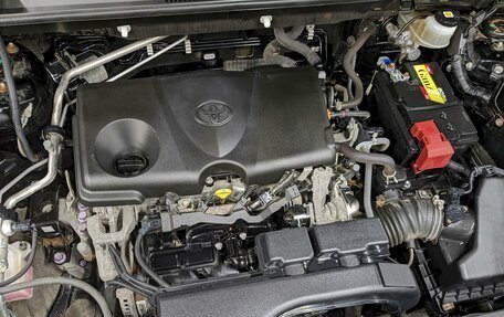Toyota RAV4, 2021 год, 3 590 000 рублей, 9 фотография