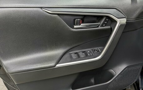 Toyota RAV4, 2021 год, 3 590 000 рублей, 11 фотография