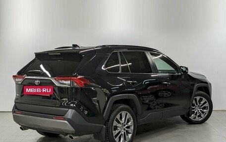 Toyota RAV4, 2021 год, 3 590 000 рублей, 5 фотография