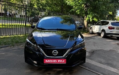 Nissan Leaf II, 2023 год, 2 150 000 рублей, 1 фотография
