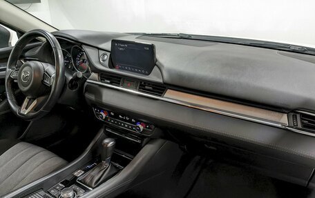 Mazda 6, 2019 год, 2 140 000 рублей, 19 фотография