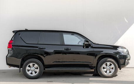 Toyota Land Cruiser Prado 150 рестайлинг 2, 2020 год, 5 415 000 рублей, 4 фотография