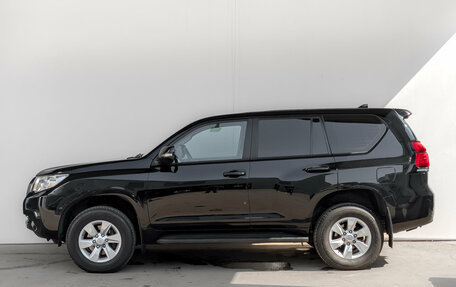 Toyota Land Cruiser Prado 150 рестайлинг 2, 2020 год, 5 415 000 рублей, 8 фотография