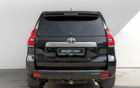Toyota Land Cruiser Prado 150 рестайлинг 2, 2020 год, 5 415 000 рублей, 6 фотография