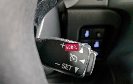 Toyota Land Cruiser Prado 150 рестайлинг 2, 2020 год, 5 415 000 рублей, 25 фотография