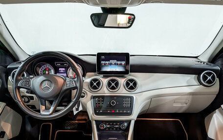 Mercedes-Benz GLA, 2016 год, 2 280 000 рублей, 14 фотография