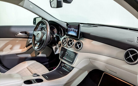 Mercedes-Benz GLA, 2016 год, 2 280 000 рублей, 11 фотография