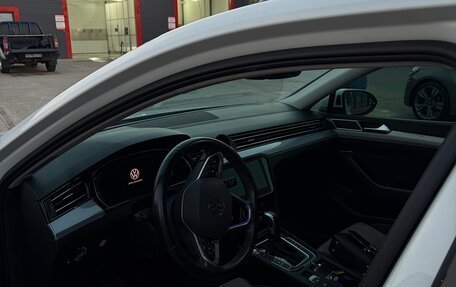 Volkswagen Passat B8 рестайлинг, 2020 год, 2 390 000 рублей, 9 фотография