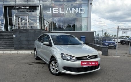 Volkswagen Polo VI (EU Market), 2012 год, 950 000 рублей, 2 фотография
