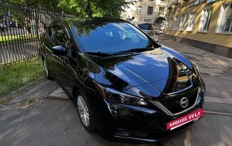 Nissan Leaf II, 2023 год, 2 150 000 рублей, 7 фотография