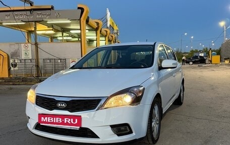 KIA cee'd I рестайлинг, 2011 год, 750 000 рублей, 2 фотография