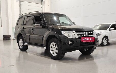 Mitsubishi Pajero IV, 2013 год, 2 170 000 рублей, 3 фотография