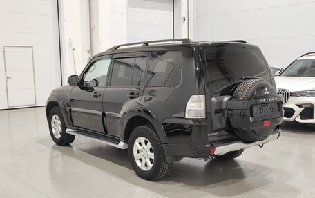 Mitsubishi Pajero IV, 2013 год, 2 170 000 рублей, 4 фотография