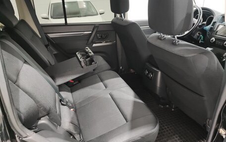 Mitsubishi Pajero IV, 2013 год, 2 170 000 рублей, 15 фотография