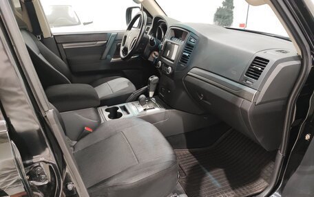 Mitsubishi Pajero IV, 2013 год, 2 170 000 рублей, 17 фотография