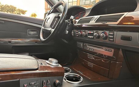 BMW 7 серия, 2005 год, 570 000 рублей, 15 фотография