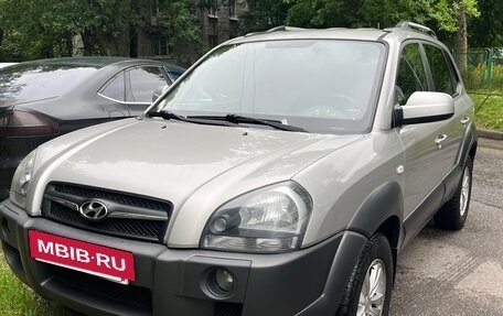 Hyundai Tucson III, 2008 год, 650 000 рублей, 2 фотография