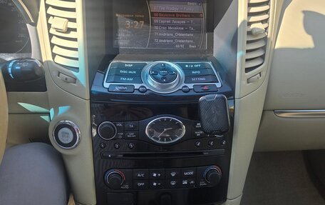 Infiniti QX70, 2014 год, 2 000 000 рублей, 19 фотография