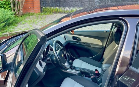 Chevrolet Cruze II, 2013 год, 700 000 рублей, 6 фотография