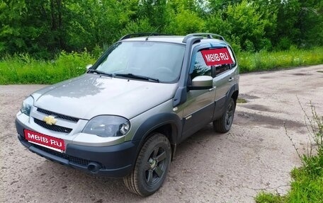 Chevrolet Niva I рестайлинг, 2017 год, 780 000 рублей, 5 фотография