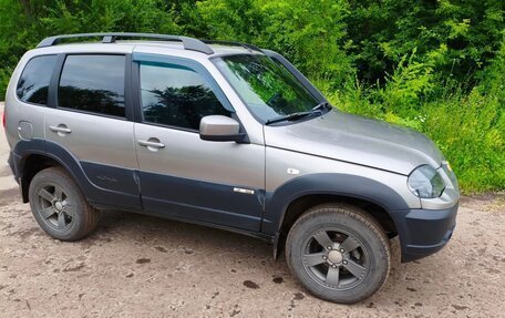 Chevrolet Niva I рестайлинг, 2017 год, 780 000 рублей, 8 фотография