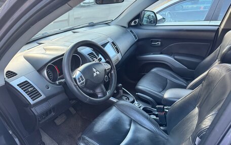 Mitsubishi Outlander III рестайлинг 3, 2008 год, 1 300 000 рублей, 3 фотография
