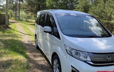 Honda Stepwgn IV, 2017 год, 1 950 000 рублей, 18 фотография
