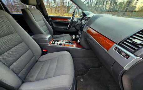 Volkswagen Touareg III, 2005 год, 699 000 рублей, 9 фотография