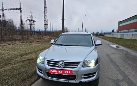 Volkswagen Touareg III, 2005 год, 699 000 рублей, 2 фотография