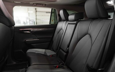 Toyota Highlander, 2026 год, 5 849 000 рублей, 18 фотография