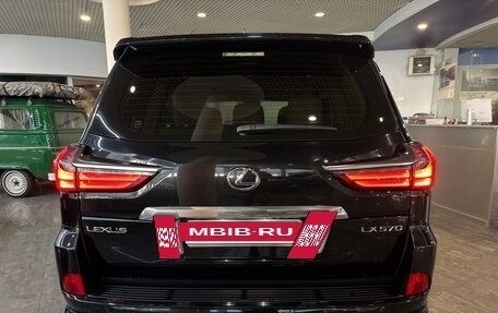 Lexus LX III, 2017 год, 7 450 000 рублей, 3 фотография