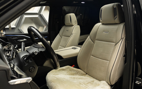 Cadillac Escalade V, 2022 год, 10 750 000 рублей, 26 фотография