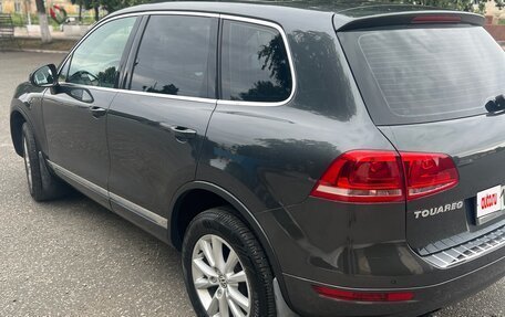 Volkswagen Touareg III, 2011 год, 1 470 000 рублей, 4 фотография