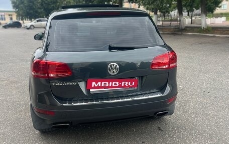 Volkswagen Touareg III, 2011 год, 1 470 000 рублей, 5 фотография