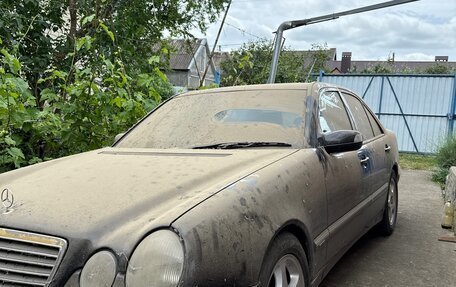 Mercedes-Benz E-Класс, 1999 год, 13 фотография