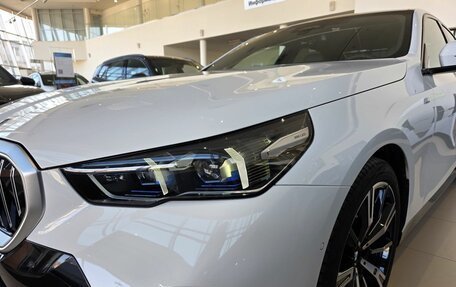 BMW 5 серия, 2025 год, 8 700 000 рублей, 9 фотография